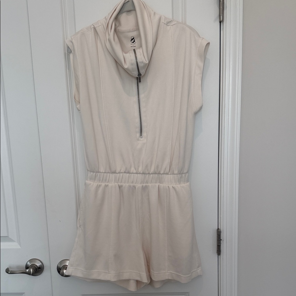 Lou & Grey Cream Romper with Zipper Small